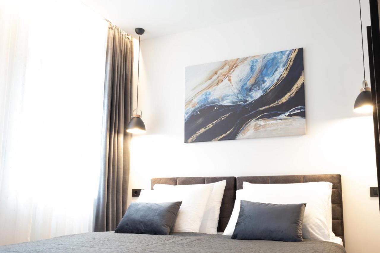 Apartmani Mozart-Centar וירוביטיצה מראה חיצוני תמונה